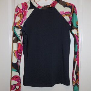 BILLABONG Long Sleeve Surf Rash Guard XS Small Black Gray Pink Floral Swim Shirt